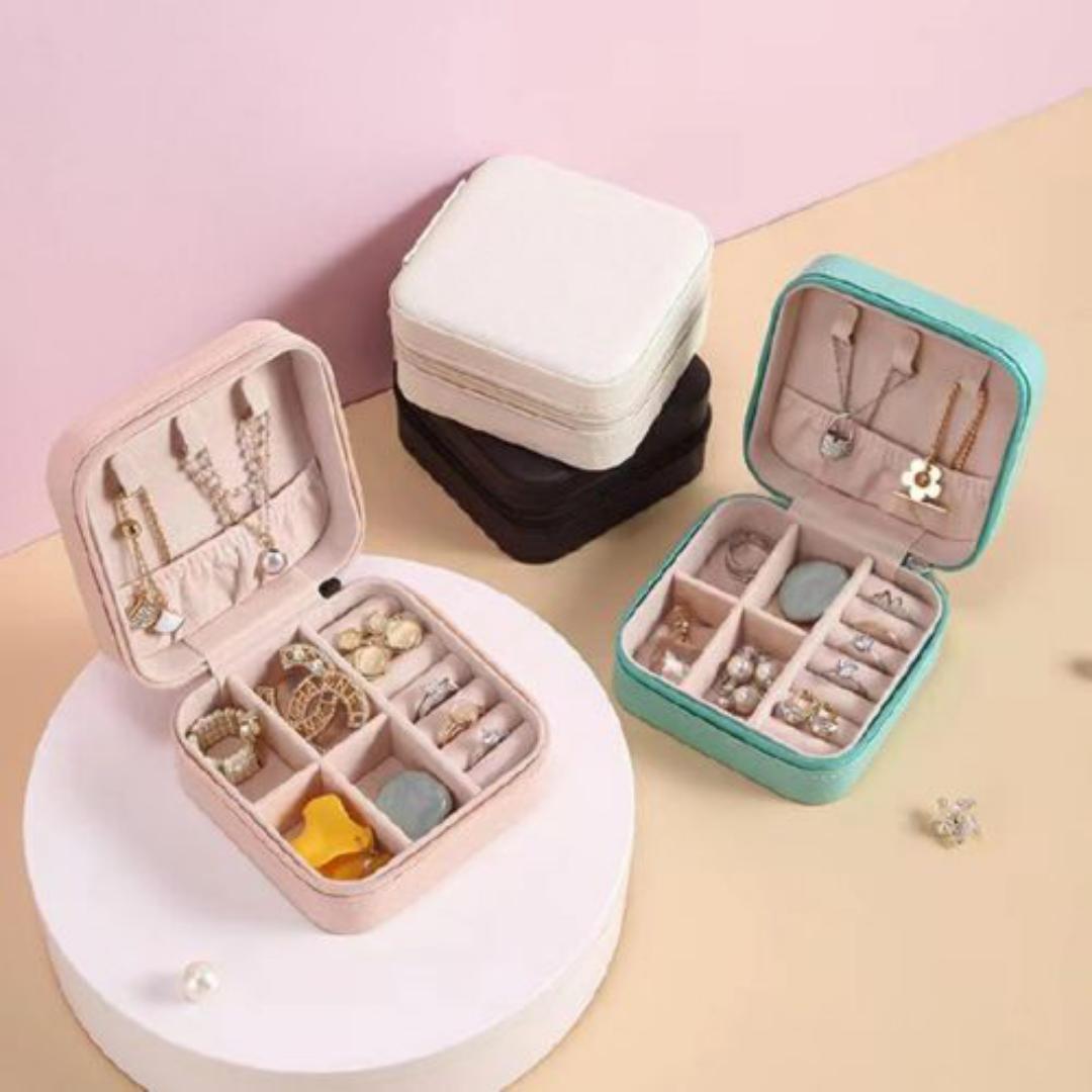 Jewelry Box Travel, Mini Jewelry Travel Case Portable Jewellery Storage Organizer Box for Rings Earrings Necklaces Women Girls