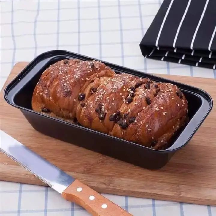 BREAD MOULD  Classic Kitchenware No-Stick Carbon Steel Toast Pan-Bread Mold Pan Baking Tin CK Nonstick coating for easy removal without any unwanted greasing, stain, or getting stuck Allows even heat