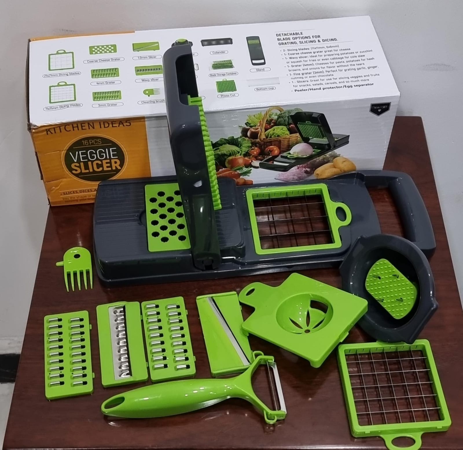 16 in 1 Multifunctional Vegetable Chopper, Carrot Chopper With Container, Onion Chopper, Food Chopper, Kitchen Vegetable Slicer Dicer Cutter, Veggie Chopper With 8 Blades,16pc veggie cutter slicer