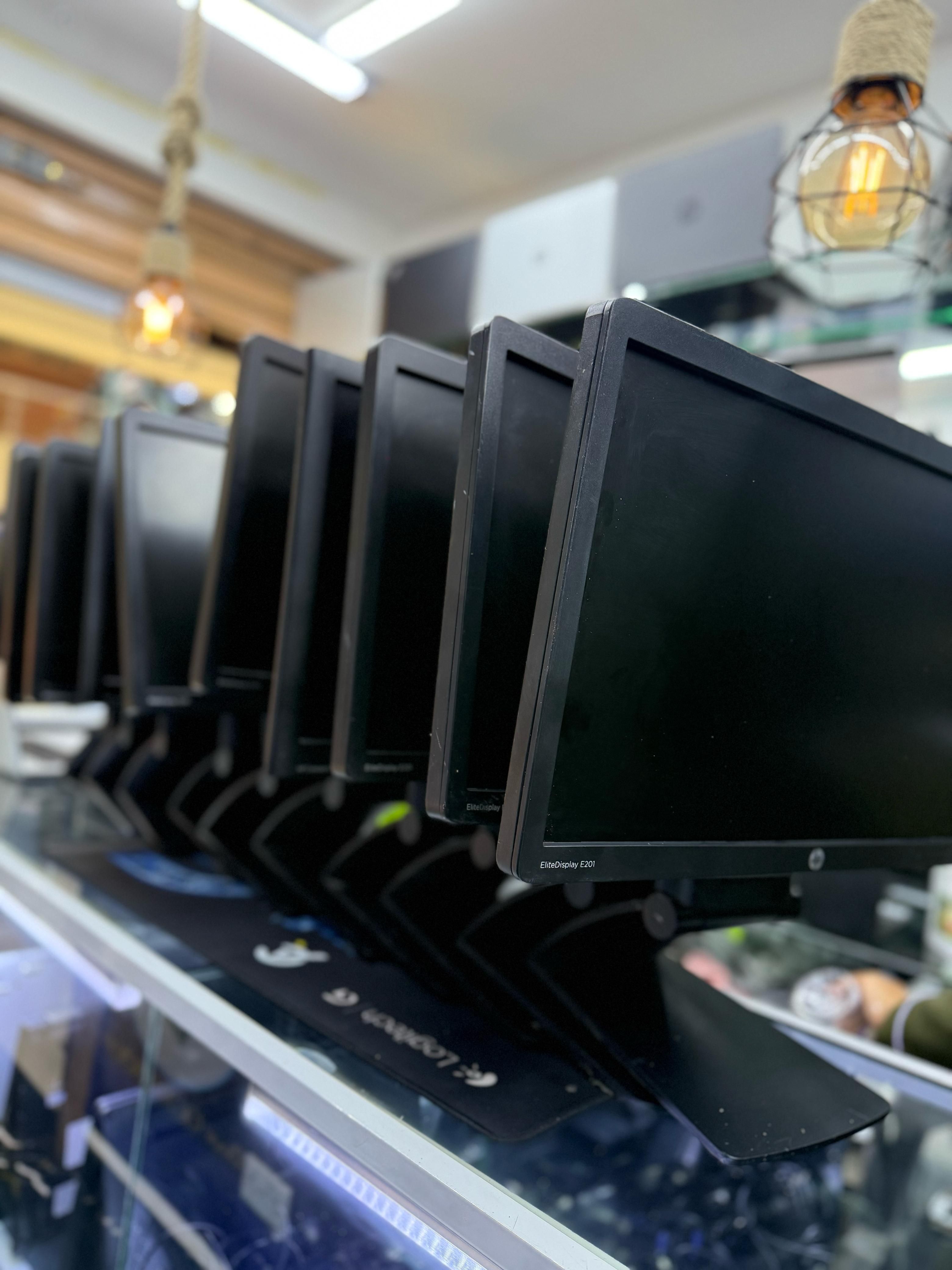 Refurbished Hp 20'inch monitor Refurbished Monitor REFURBISHED MONITORS  LCD 20 INCHES WIDE