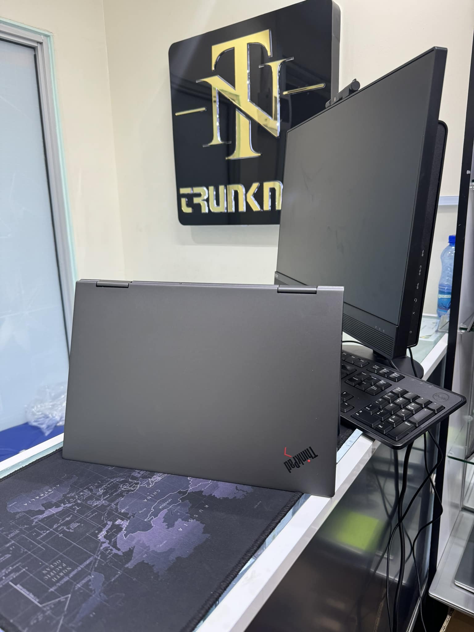 {Free ThinkPad Stylus Pen} Boxed Refurbished Lenovo ThinkPad X1 Yoga X360  Intel Core i7 8th Gen 16GB RAM 512GB SSD 14 Inch FHD 2IN 1 Convertible Laptop Multi-Touch Display Refurbished Laptop Computer