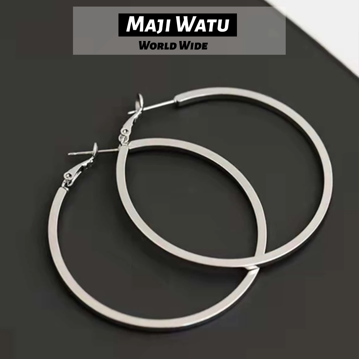 Minimally smooth metal earrings with silver needles, personalized and trendy large circle earrings to enhance facial slimming, suitable for daily travel, weddings, and gatherings