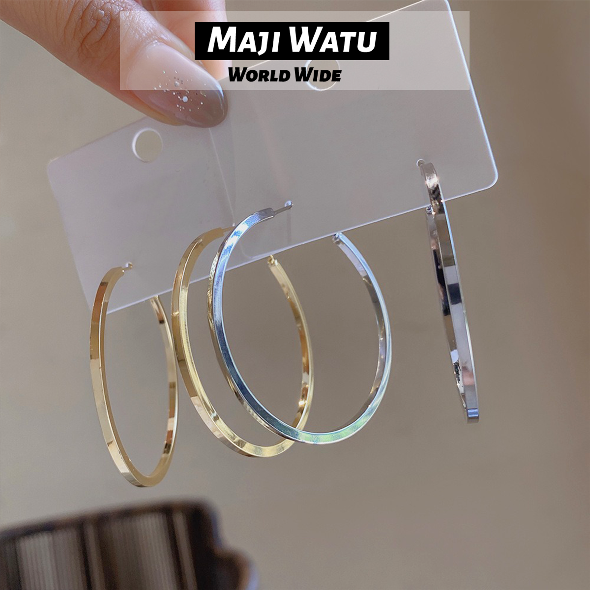 Minimally smooth metal earrings with silver needles, personalized and trendy large circle earrings to enhance facial slimming, suitable for daily travel, weddings, and gatherings