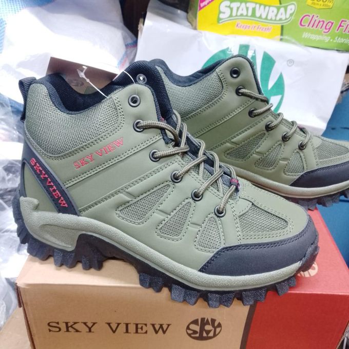 QUALITY SKYVIEW BOOTS WITH FREE PAIR OF SOCKS, OUTDOOR TREKKING AND HIKING BOOTS AT AFFORDABLE PRICES, GREY, BROWN AND GREEN