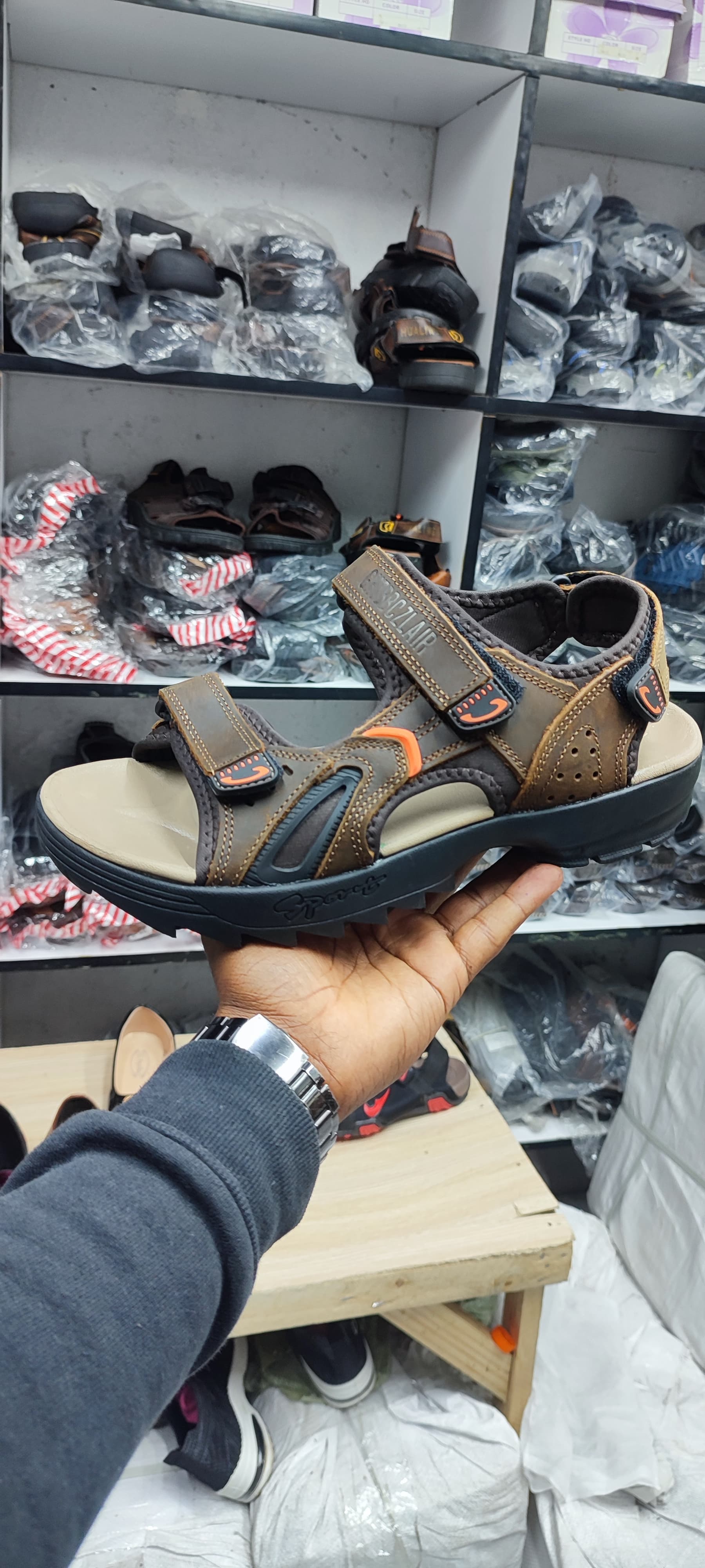 QUALITY MENS OPEN LEATHER SHOES