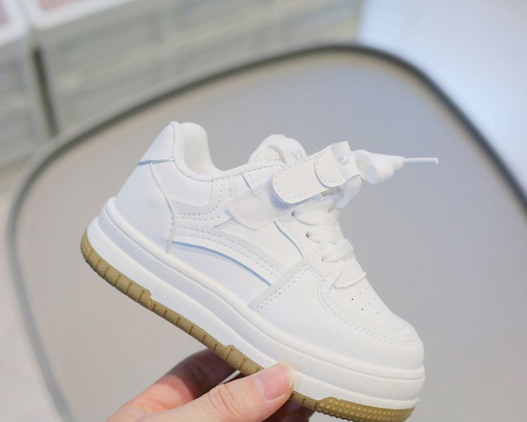 Kids sneakers