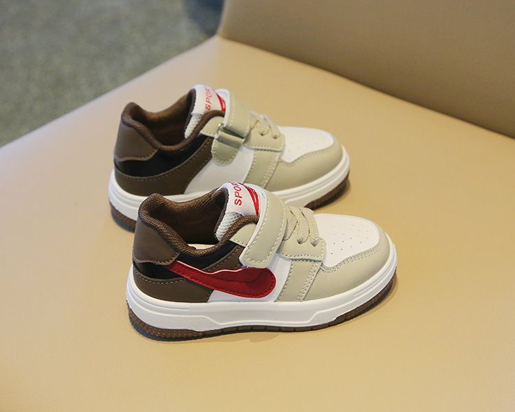 Kids sneakers
