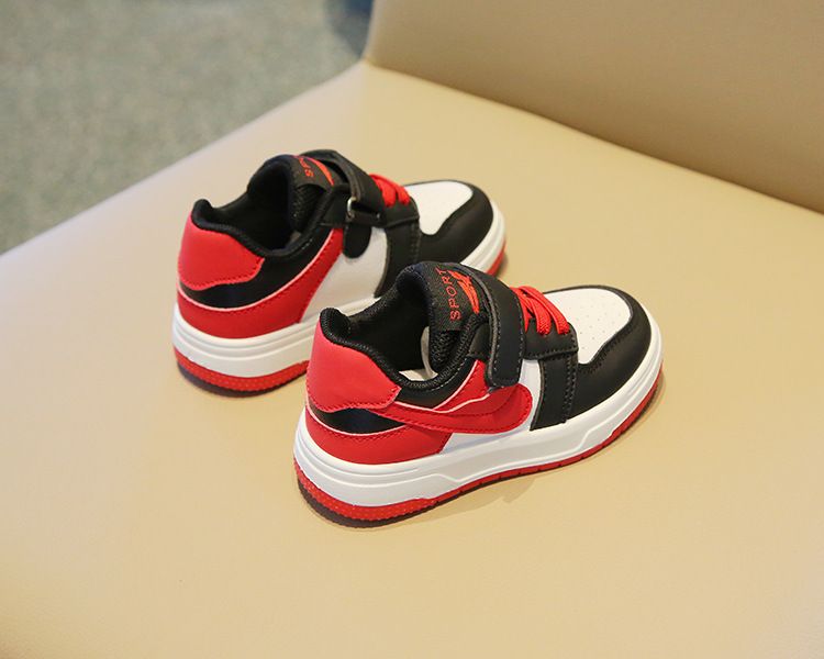 Kids sneakers