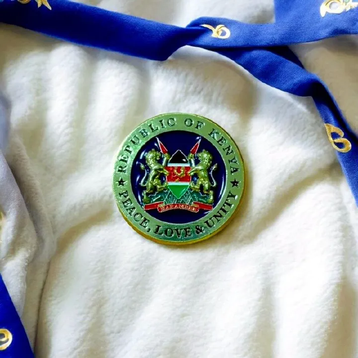 Premium Round Kenya Coat of Arms Lapel Pin – Gold Finish, "Republic of Kenya / Peace, Love & Unity" Engraved Badge