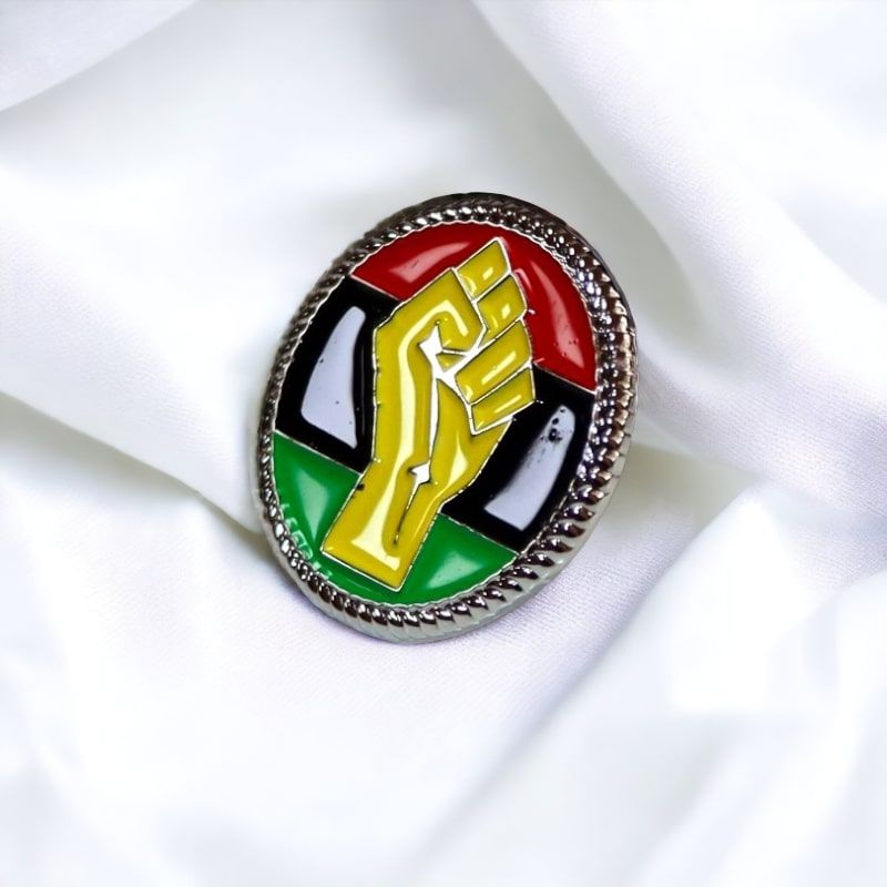 Pan-African Power Fist Lapel Pin Badge – Gold-Plated Unity & Strength Brooch – Premium Enamel Badge for Jackets, Hats & Accessories
