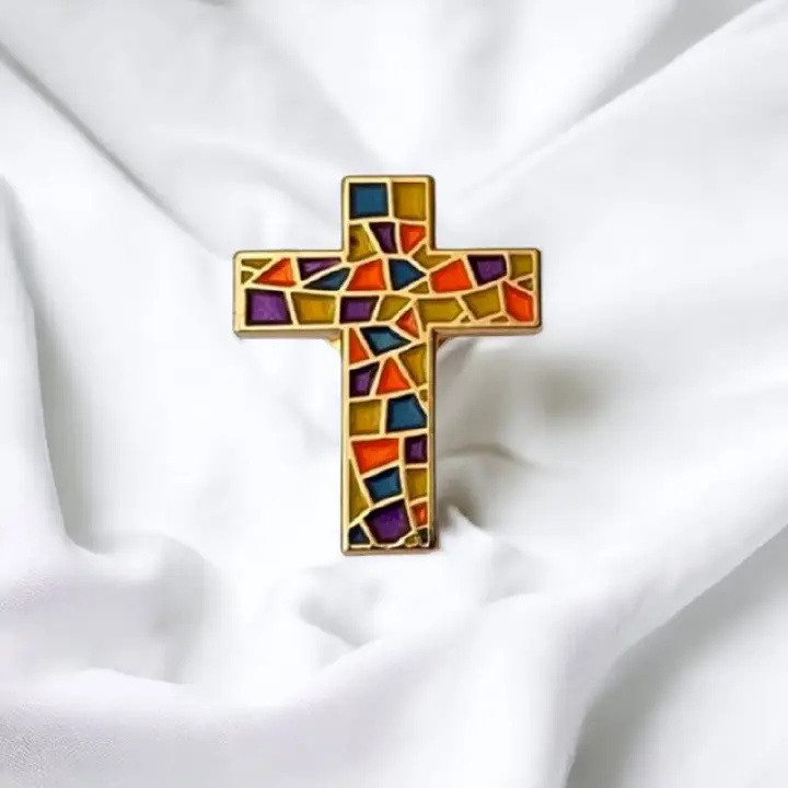 Vibrant Stained Glass Cross Lapel Pin – Multicolor Christian Brooch, Faith-Inspired Religious Badge for Men & Women, Church & Spiritual Gifts