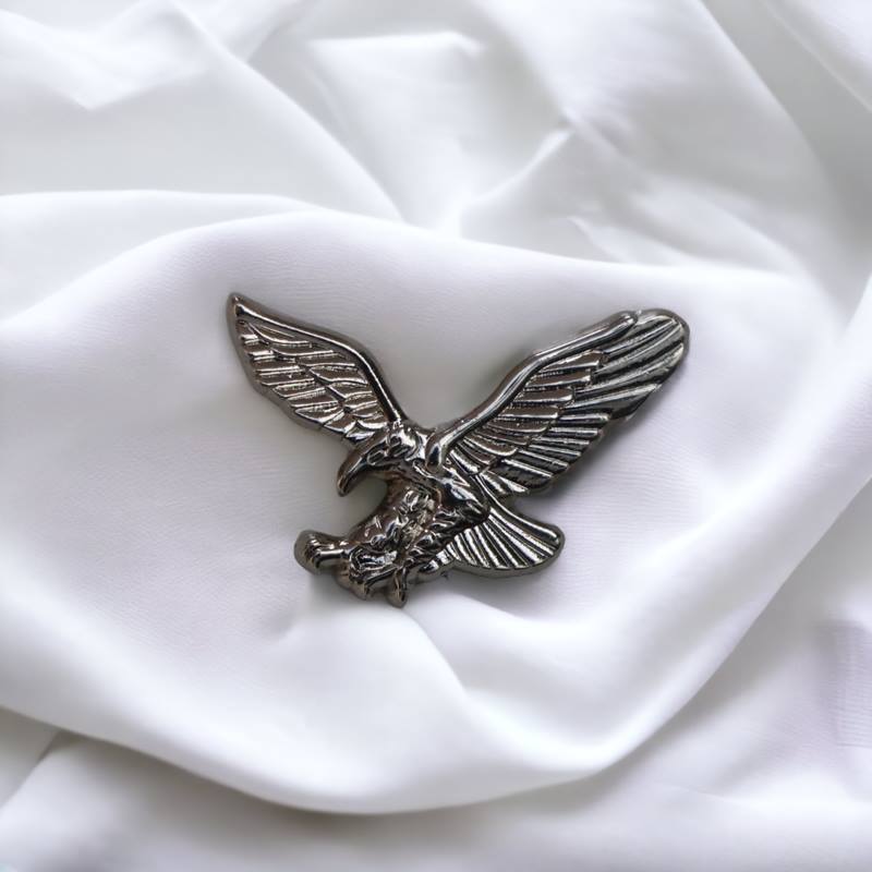 Eagle Lapel Pin – Majestic Soaring Eagle Badge for Suit, Jacket, Hat & Accessories – Symbol of Strength, Power & Freedom – Premium Metal Brooch for Men & Women
