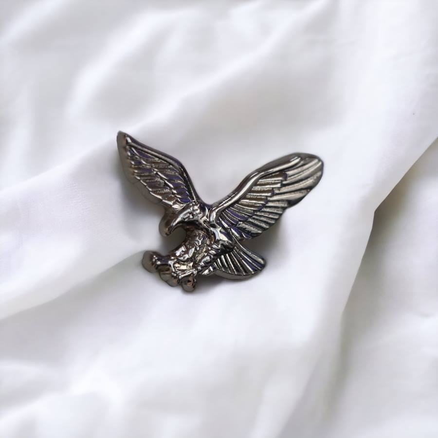 Eagle Lapel Pin – Majestic Soaring Eagle Badge for Suit, Jacket, Hat & Accessories – Symbol of Strength, Power & Freedom – Premium Metal Brooch for Men & Women