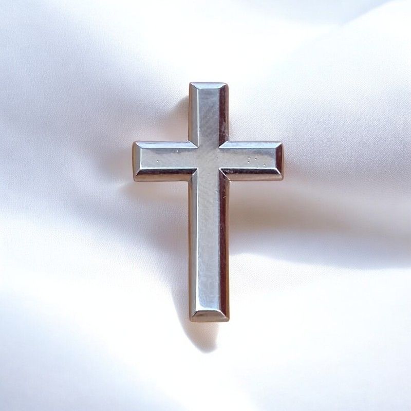 Christian Cross Lapel Pin Badge – Classic Religious Brooch for Men & Women, Faith-Inspired Accessory for Church, Weddings & Special Occasions