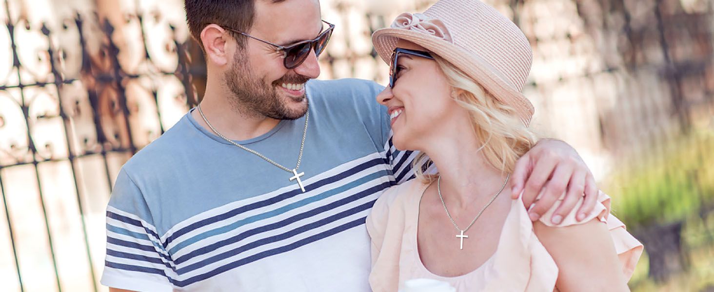 Cross Necklace for Men, Silver Mens Cross Necklaces with 2.5mm Cross Chain and Stainless Steel Cross Pendant, Box Chain