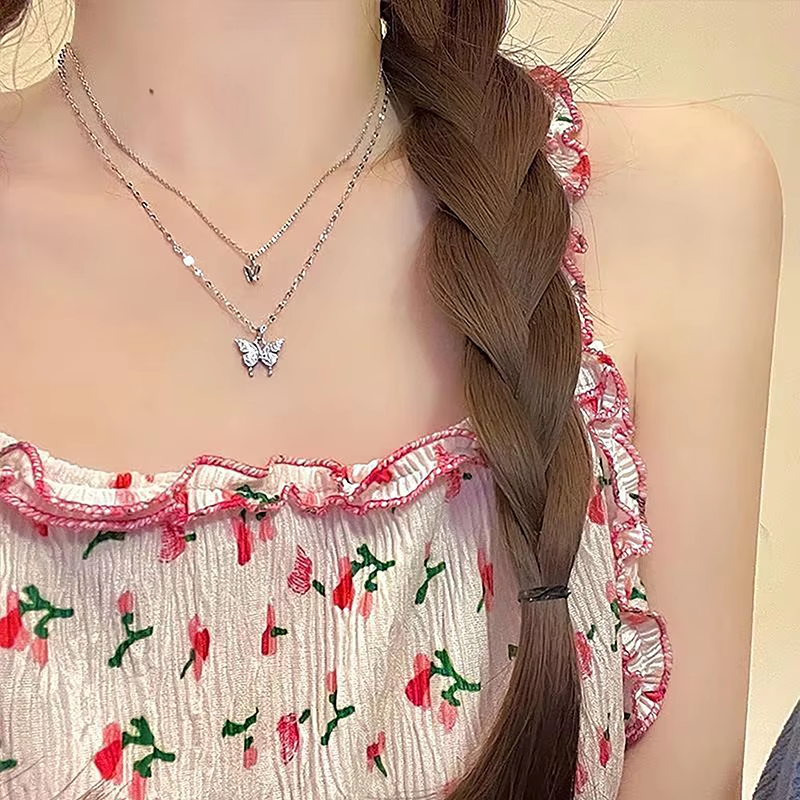 1PCS Double Layer Clavicle Chain Cool Neck Chains Fashion Shiny Butterfly Necklace Ladies Exquisite for Women Girl Jewelry Gift