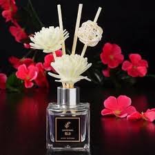 REED DIFFUSER/ home decor/ decor accents/ 3 reed sticks and a flower-refillable with essential oils of your choice