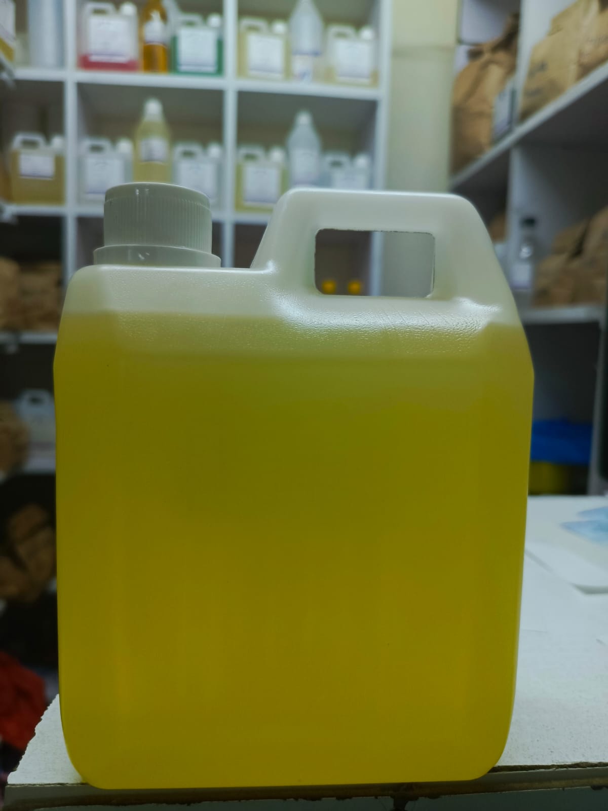 AVOCADO OIL(COLD PRESSED)