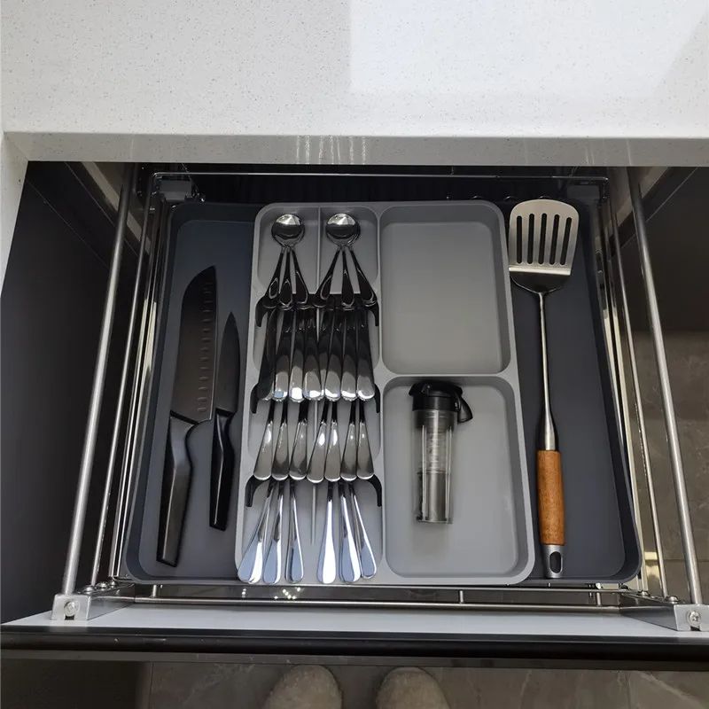 Expandable Cutlery Holder Drawer Organizer – Adjustable Kitchen Utensil Storage Tray for Forks, Knives, Spoons – Space-Saving & Easy Fit for All Drawers
