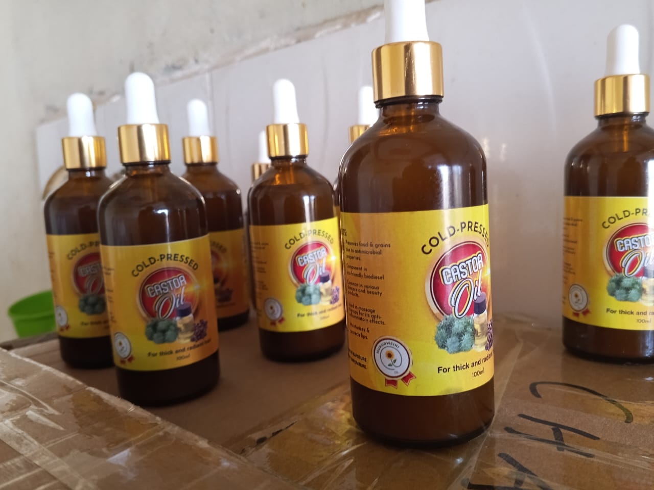 COLD PRESSED CASTOR OIL