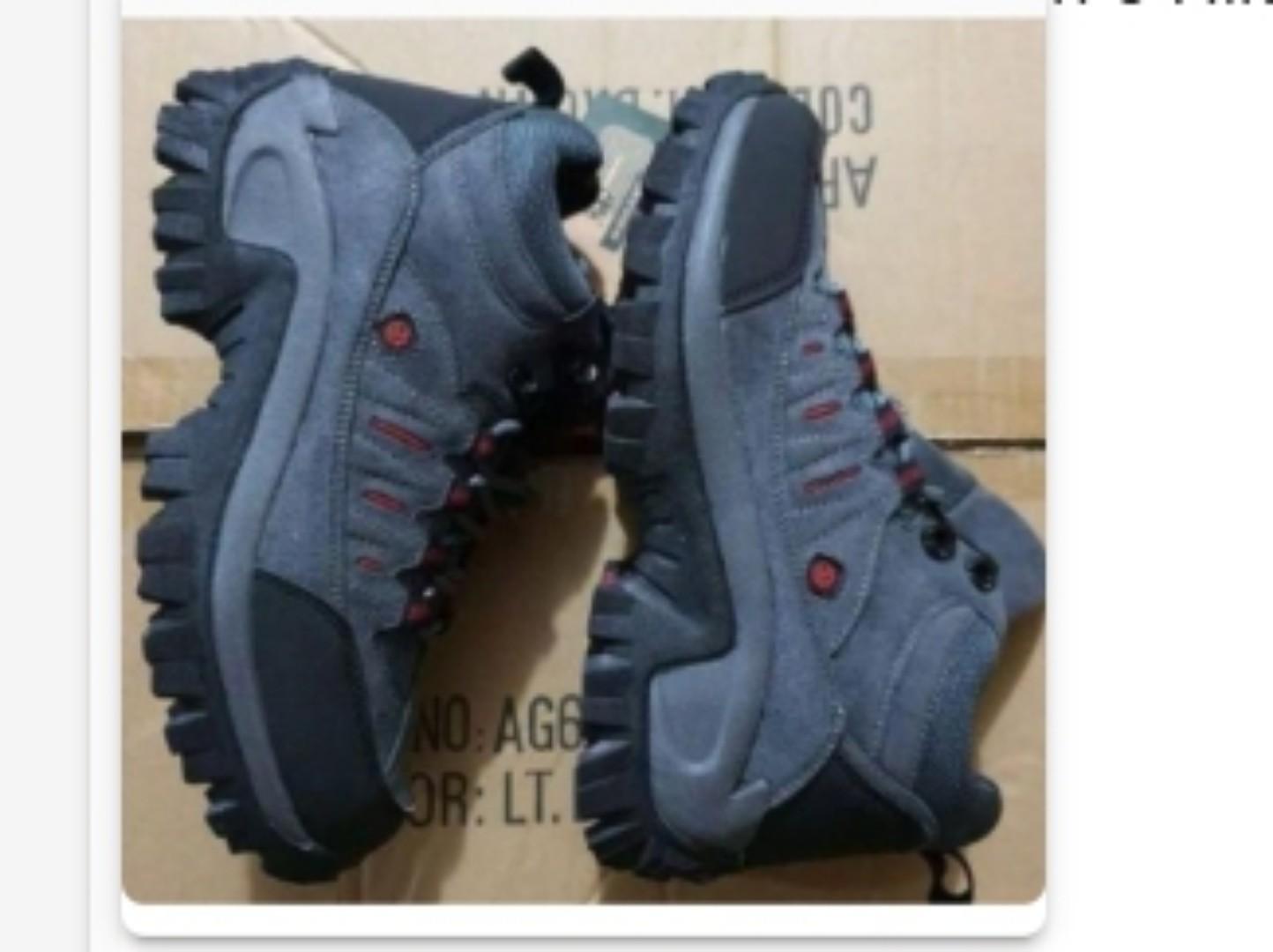 Skyview unisex perfect fit hiking unisex boots with quality and durable material