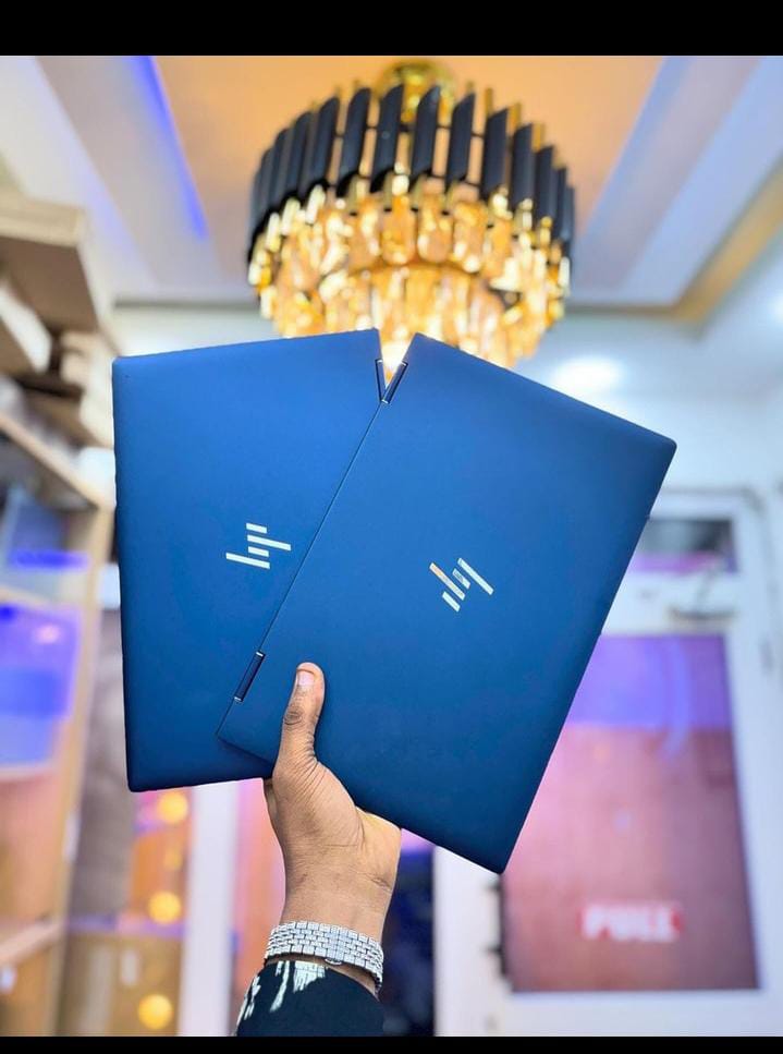 (GRADE A) LAPTOPSHP Elite Dragonfly Notebook PC x360 Intel Core i5 8th Gen 8GB RAM 256GB SSD 13.3 Inch FHD Touchscreen Display