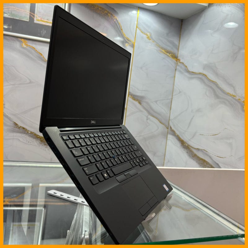 {BEST PERFORMING LAPTOP}  DELL LATITUDE 7490 8TH GENERATION 
8GB RAM MEMORY 256GB SSD BLACK COLOR 14 INCHES