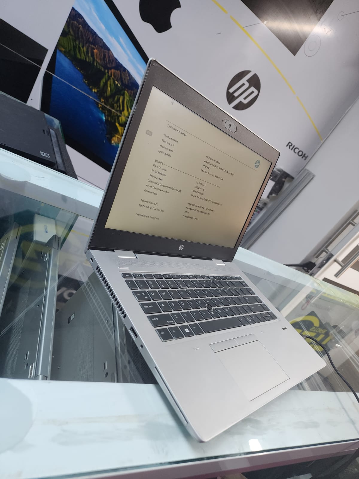 HIGH END LAPTOPS HP PROBOOK 640G4 8TH GENERATION 8GB RAM MEMORY 256GB SSD 14INCHES SILVER COLOR