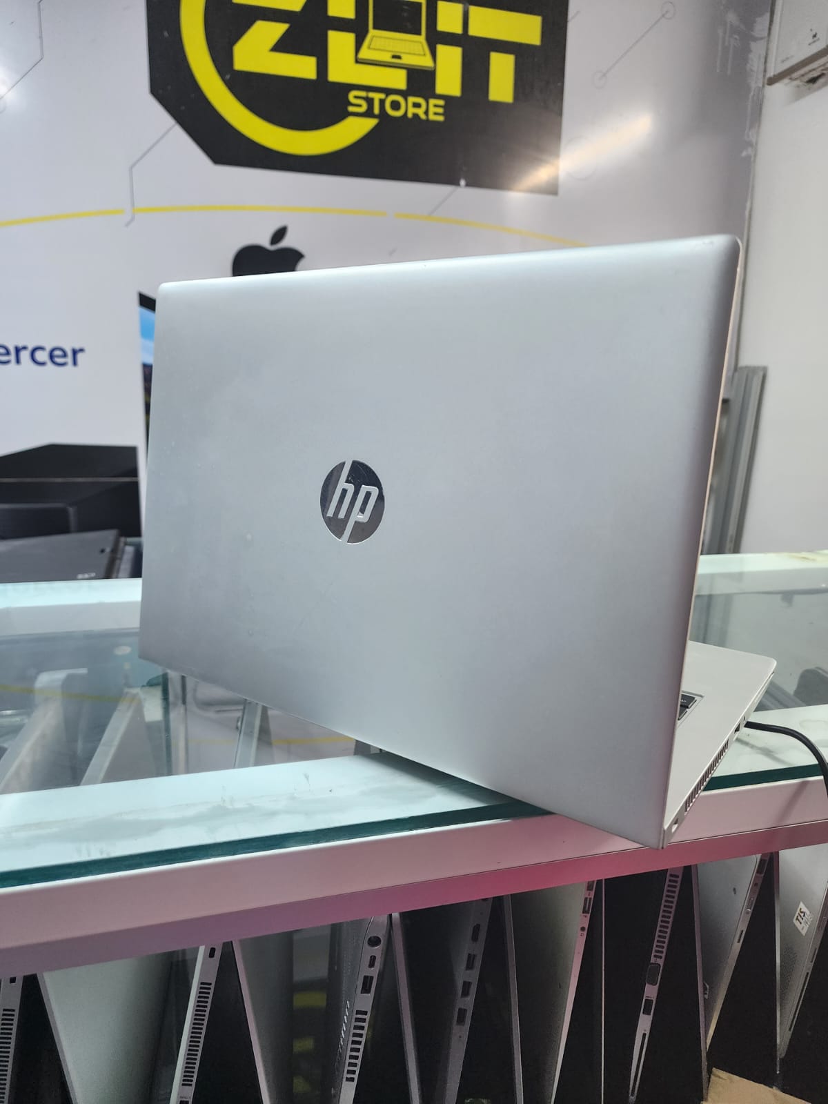 HIGH END LAPTOPS HP PROBOOK 640G4 8TH GENERATION 8GB RAM MEMORY 256GB SSD 14INCHES SILVER COLOR