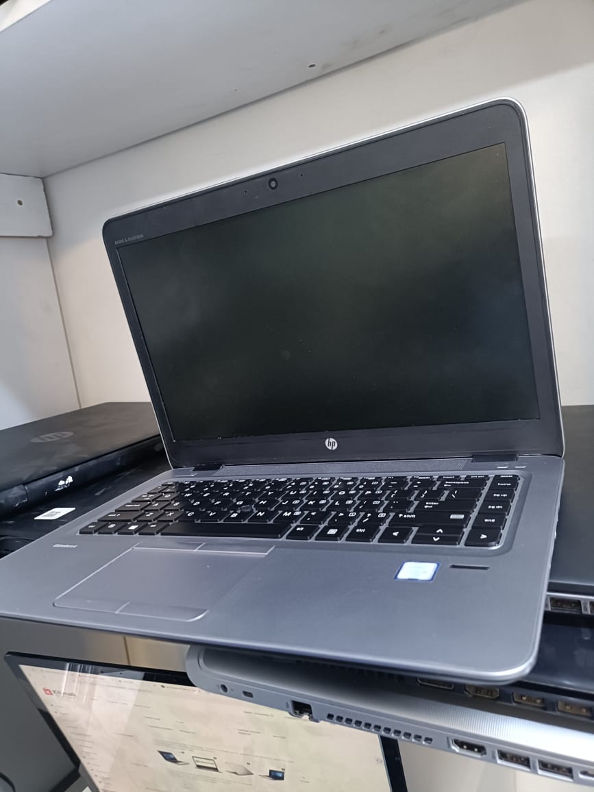 BEST DEALLING LAPTOP HP ELITEBOOK 840G3 CORE i5 6TH GENERATION 8GB RAM MEMORY 256GB SSD SILVER COLOR