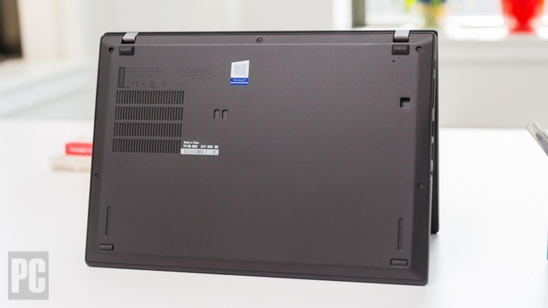 BEST LAPTOP LENOVO YOGA X390 INTEL CORE I5 WITH 8GB RAM MEMORY 256GB SSD 8TH GENERATION BLACK COLOR 14INCHES