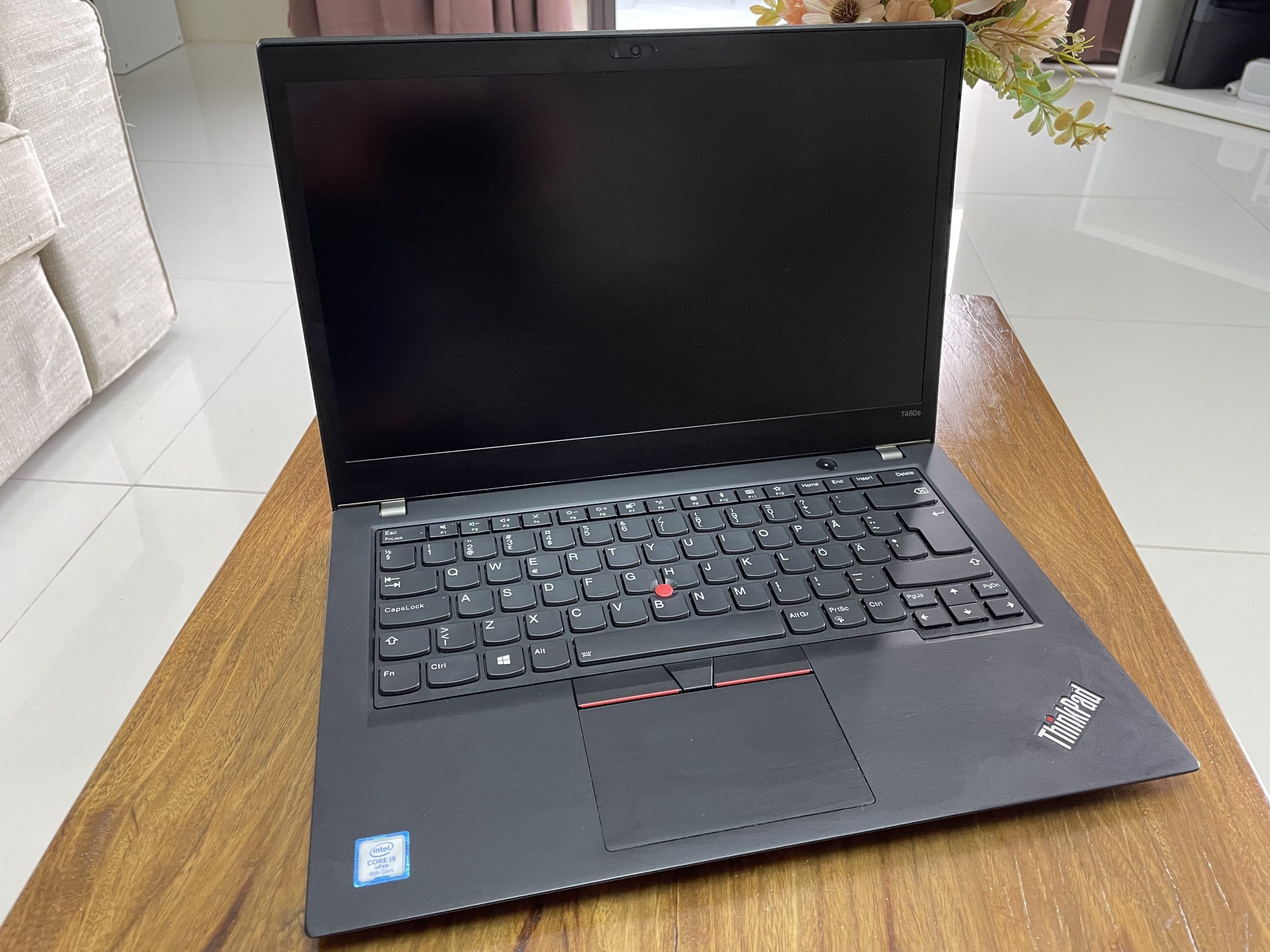 BEST OFFICE AND STUDENT LENOVO THINKPAD T480 8TH GENERATION 8GB RAM MEMORY 256GB SSD 14 INCHES BLACK COLOR