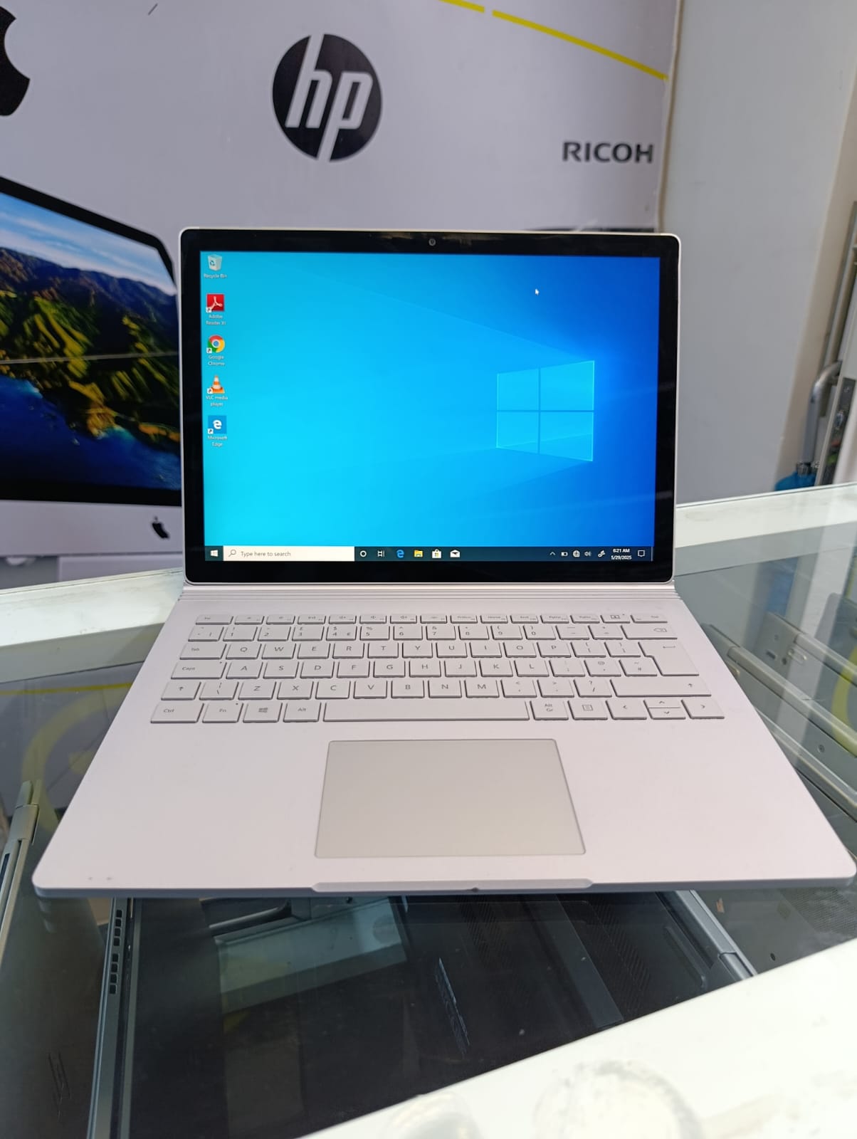 REFURBISHED MICROSOFT SURFACE BOOK 2 INTEL CORE I5 7TH GENERATION 8GB RAM MEMORY 256GB SSD SILVER COLOR TOUCHSCREEN AND DETACHABLE