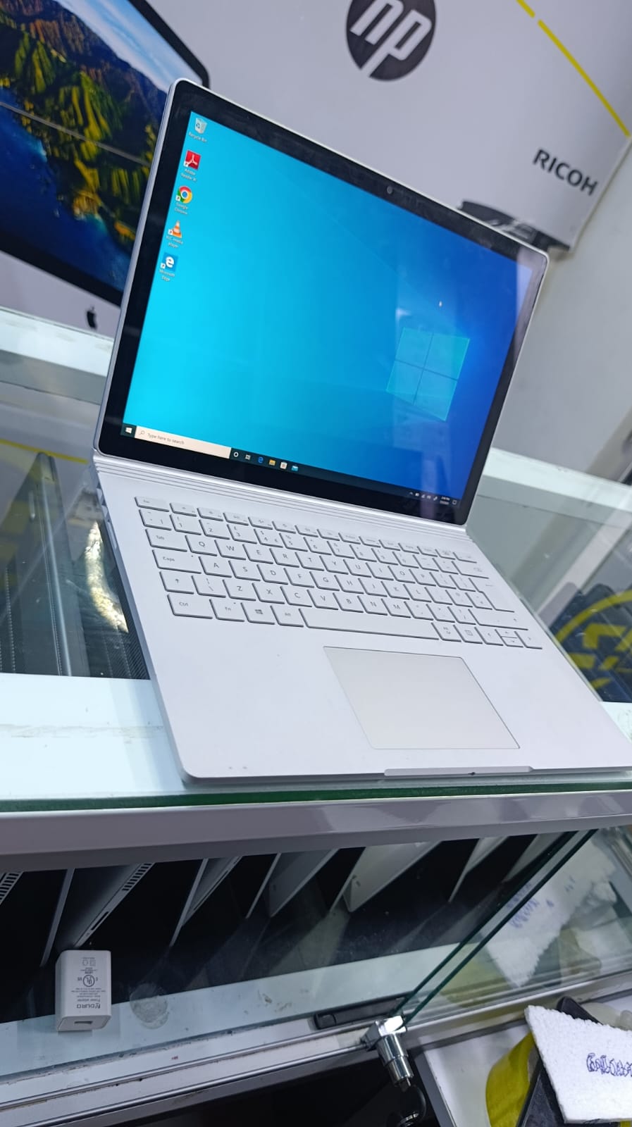 REFURBISHED MICROSOFT SURFACE BOOK 2 INTEL CORE I5 7TH GENERATION 8GB RAM MEMORY 256GB SSD SILVER COLOR TOUCHSCREEN AND DETACHABLE