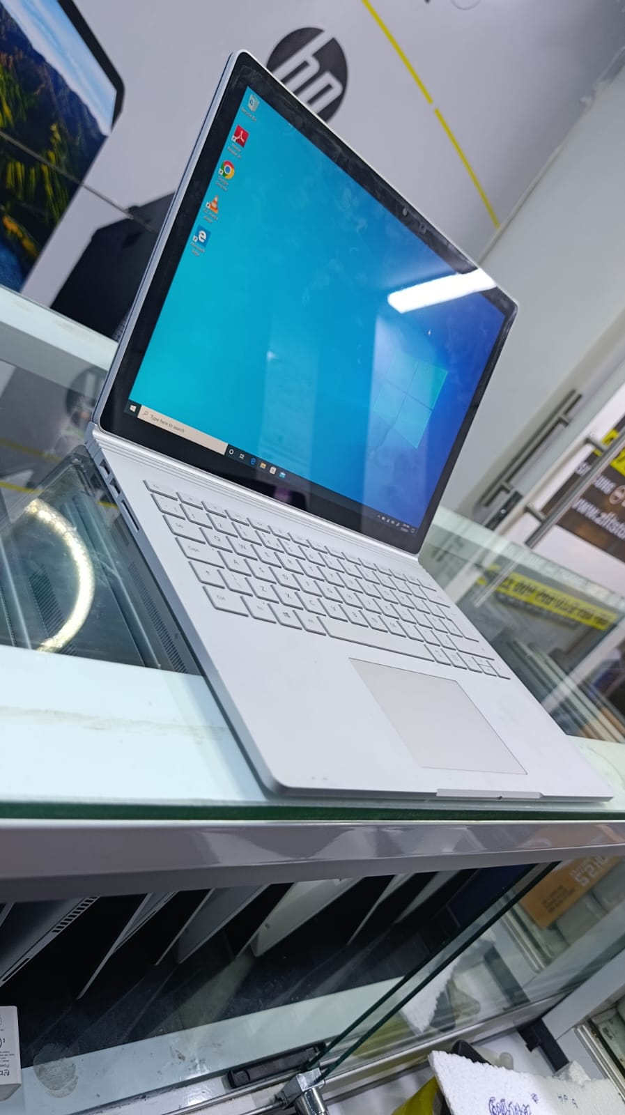 REFURBISHED MICROSOFT SURFACE BOOK 2 INTEL CORE I5 7TH GENERATION 8GB RAM MEMORY 256GB SSD SILVER COLOR TOUCHSCREEN AND DETACHABLE