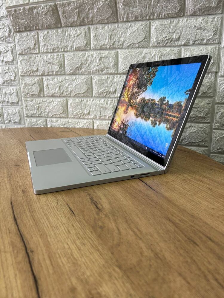 REFURBISHED MICROSOFT SURFACE BOOK 2 INTEL CORE I5 7TH GENERATION 8GB RAM MEMORY 256GB SSD SILVER COLOR TOUCHSCREEN AND DETACHABLE