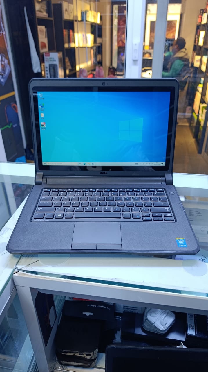 {FREE MOUSE } + Refurbished Laptop Dell Latitude 3340 Core i3 4th 8GB 256GB SSD +13.3'' Windows 10 Notebook 6 Month Warranty Free Office 2019 (TOUCH SCREEN)