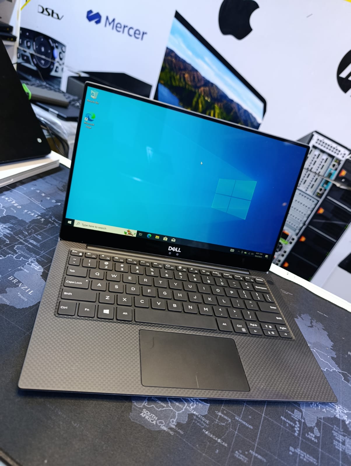 {QUICK SALE } DELL XPS 9370 INTEL CORE I7 8TH GENERATION 16GB RAM MEMORY 512GB SSD 13 INCHES IPS SCREEN RESOLUTION [1920*1080]  WINDOWS 10/11 ACTIVATED