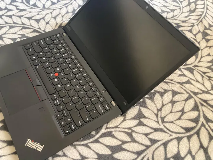 BUSINESS LAPTOP LENOVO THINKPAD X390 8TH GENERATION 8GB RAM MEMORY 256GB SSD {NONE TOUCH} BLACK COLOR 13.3 INCHES WITH ACTIVATED WINDOWS 10/11 AND OFFICE 2021
