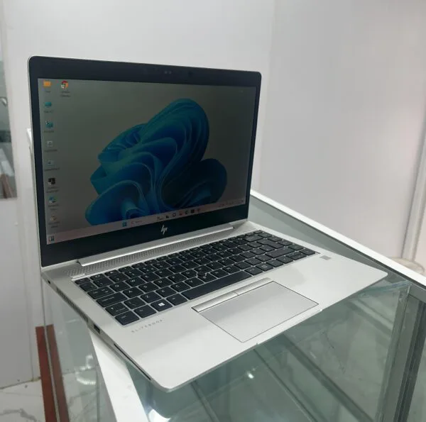 REFURBISHED LAPTOP HP ELITEBOOK 745 G6 RYZEN 5 2GB AMD GRAPHICS CARD WITH 16GB RAM MEMORY 256GB SSD SILVER COLOR ,{6 MONTHS OF WARANTY} WITH ACTIVATED WINDOWS 10