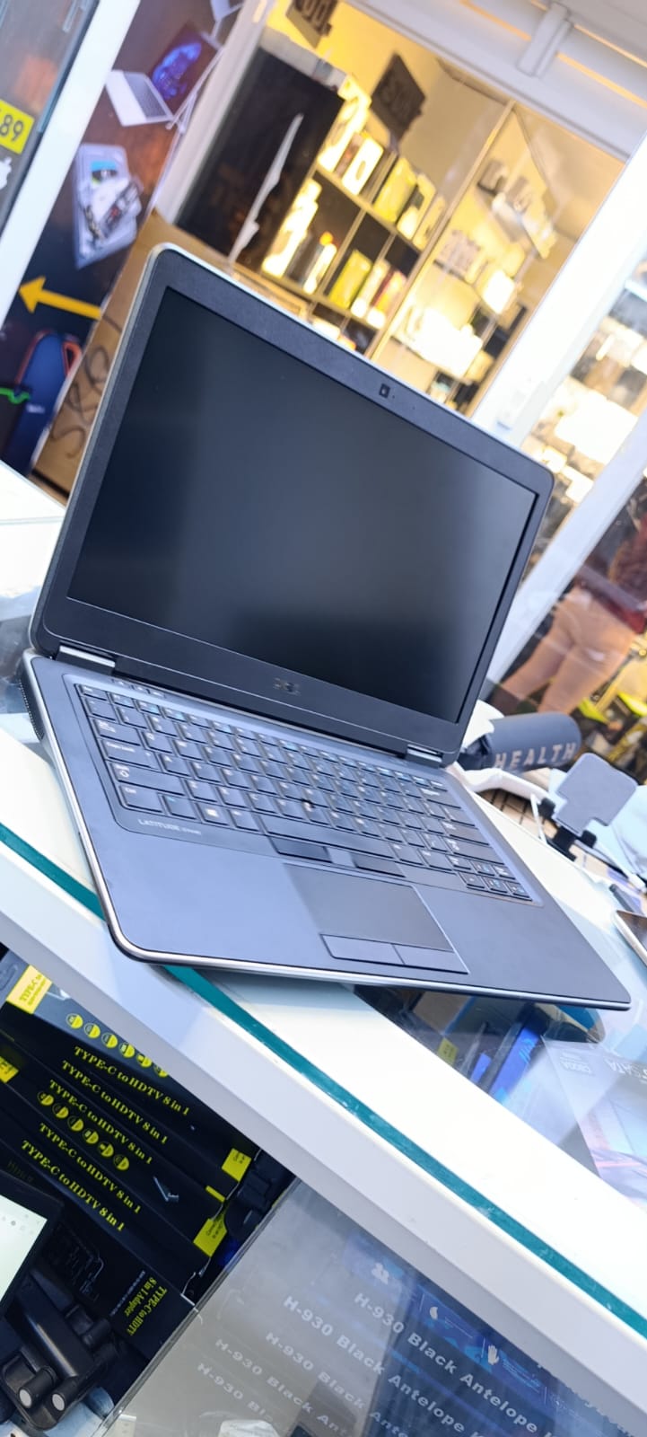 LAPTOP AND ACCESSORIES DELL LATITUDE 7440 INTEL CORE I5 4TH GENERATION 8GB RAM MEMORY 256GB SSD WITH ACTIVATED WINDOWS 10/11 AND OFFICE 2021 AND FREE MOUSE