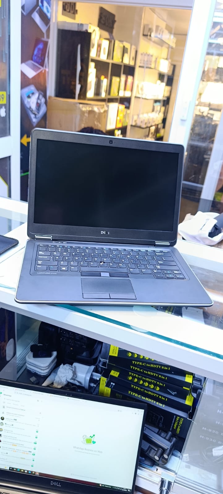 LAPTOP AND ACCESSORIES DELL LATITUDE 7440 INTEL CORE I5 4TH GENERATION 8GB RAM MEMORY 256GB SSD WITH ACTIVATED WINDOWS 10/11 AND OFFICE 2021 AND FREE MOUSE