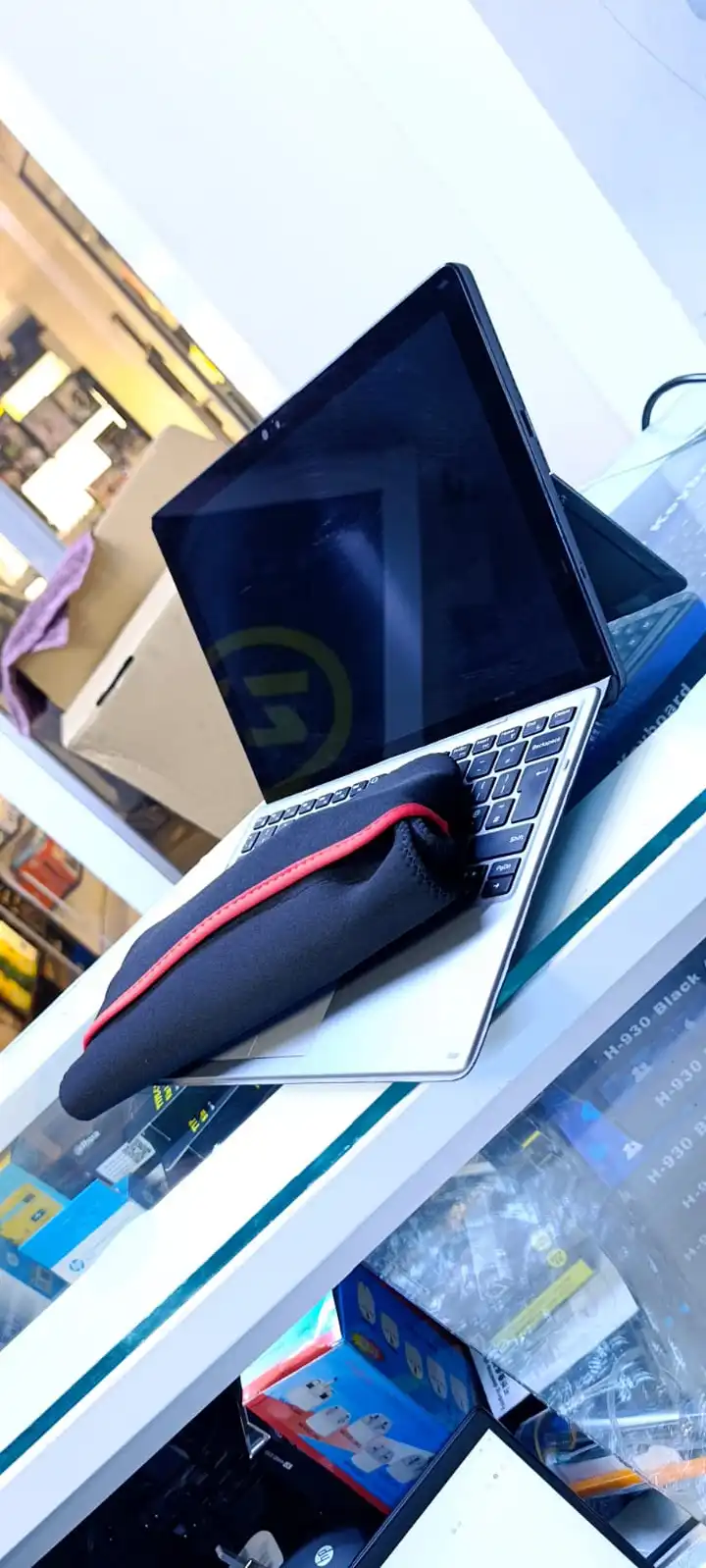 Dell Latitude 7200 Multi-Touch 2-in-1 Business Laptop, 12.3'' FHD (1920x1080), Intel Core i5-8th Gen 1.6GHz, 8GB RAM 256GB SSD, Wi-Fi, Webcam, Windows 11 Pro (Renewed) with FREE SLEEVE BAG