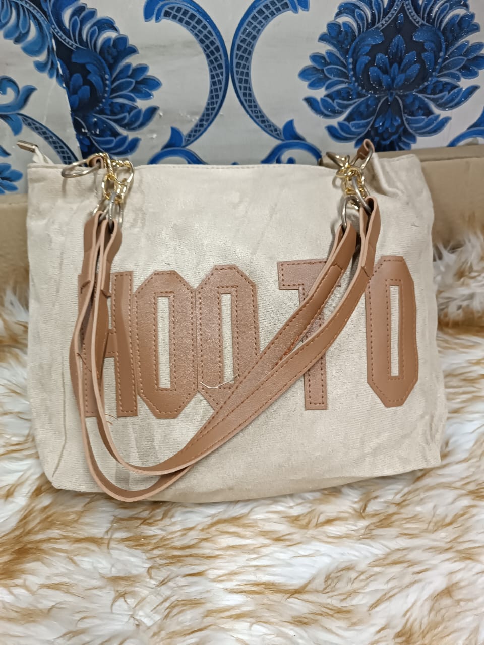 'HOOTO' Chain and Letter patch Tote Bag