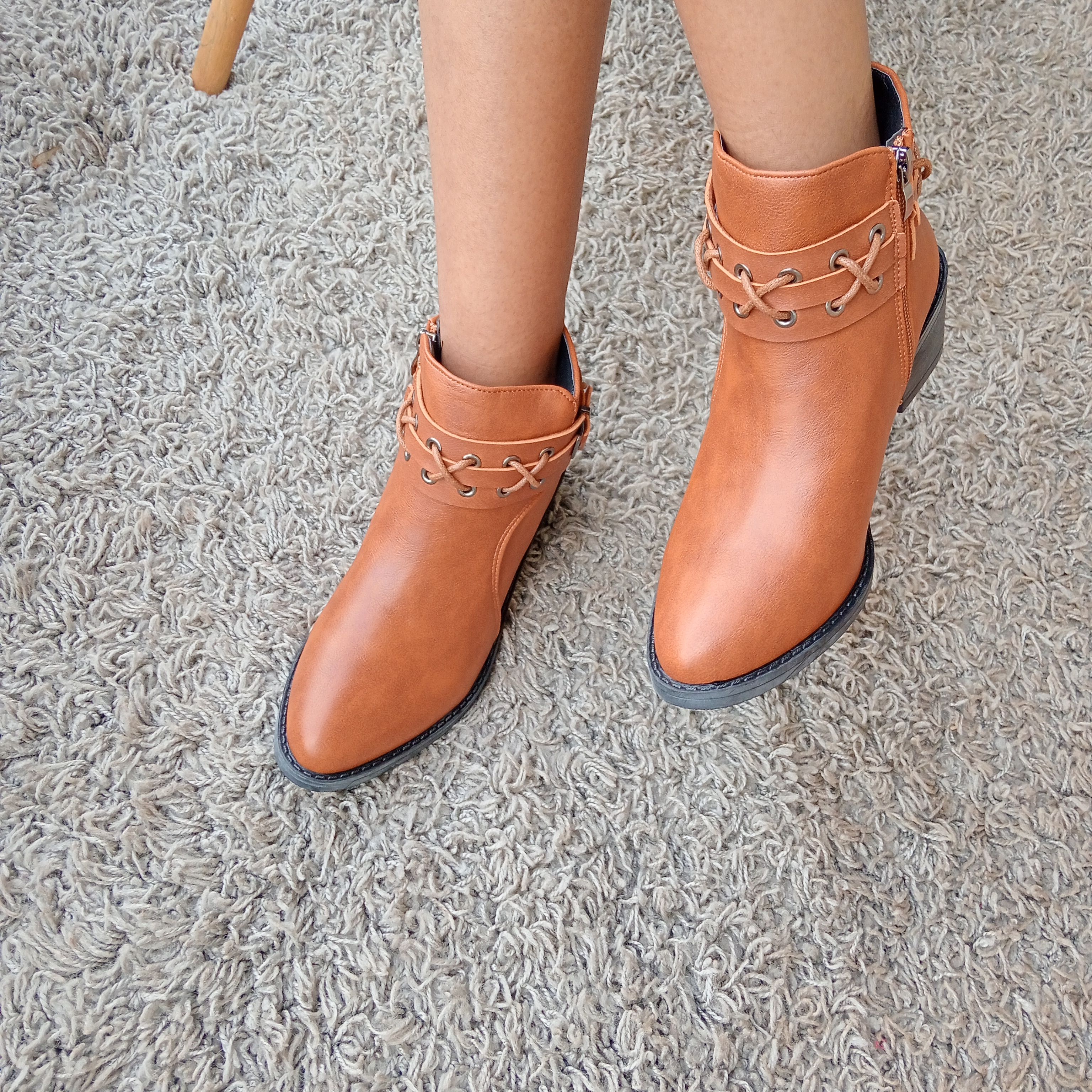 Womens shoes. Sneakers