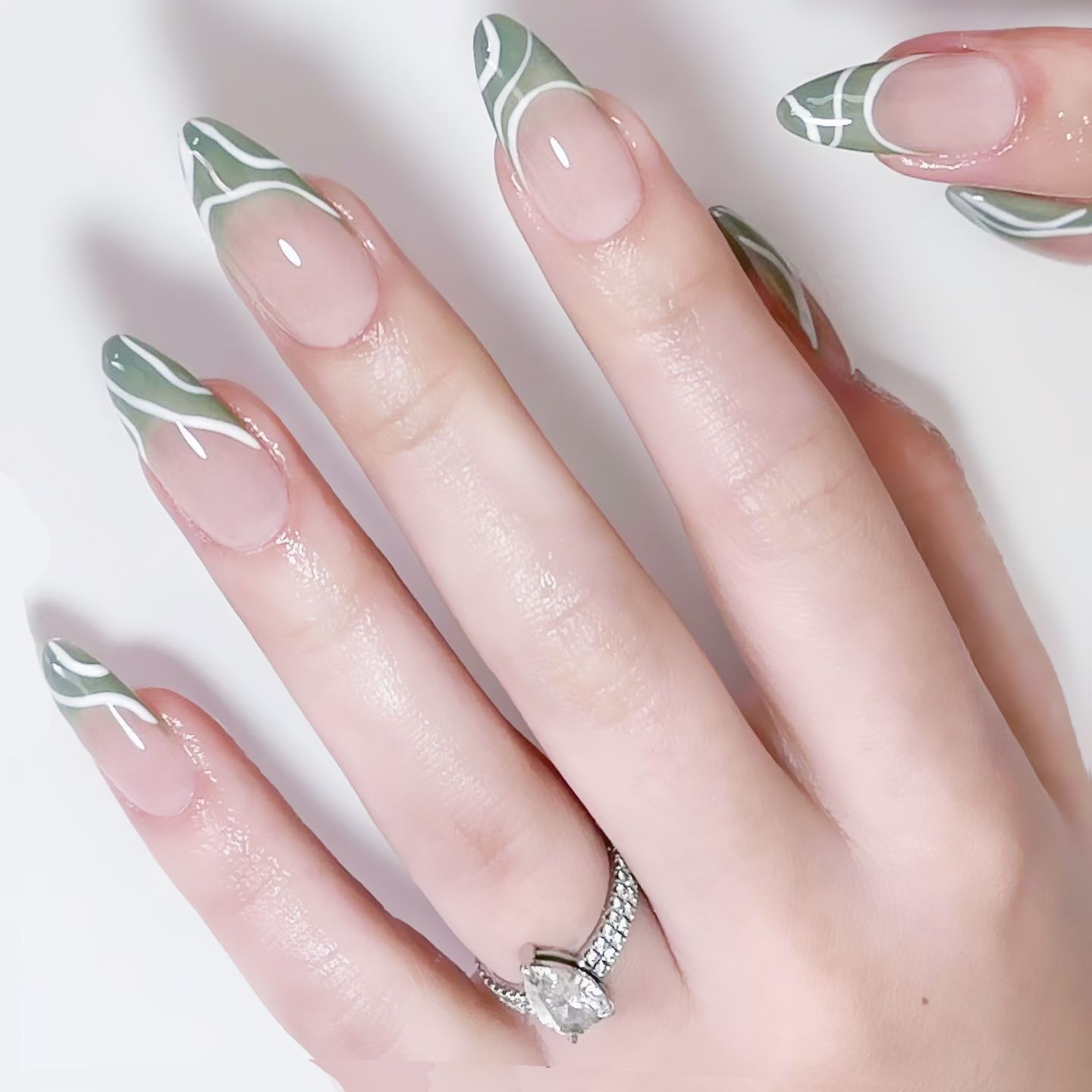 24 PCS Reusable Press-On Nails Kit - Full Cover False Nail Tips with Jelly Stickers, Easy to Apply, Long-Lasting, Perfect for Makeup Accessories