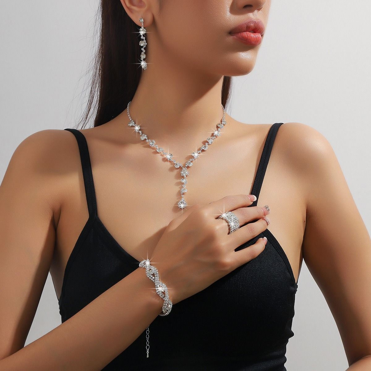 Bridal accessories Necklace Bracelet earrings four-piece set/three-piece set/two-piece set Niche high-end fashion commuter jewelry set dress all matching jewelry