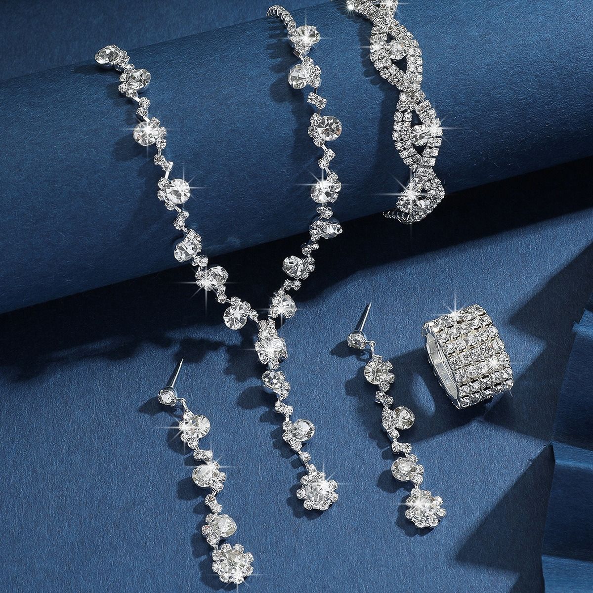 Bridal accessories Necklace Bracelet earrings four-piece set/three-piece set/two-piece set Niche high-end fashion commuter jewelry set dress all matching jewelry