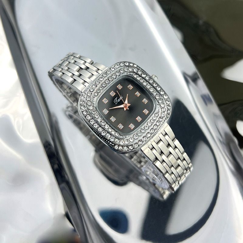 2024Fashion Ladies New Version Hot Selling Diamonds Inlaid Personalized Square Small Green Metal Retro Watches Colored Crystal Women's Girl Students Dress Decoration Watches