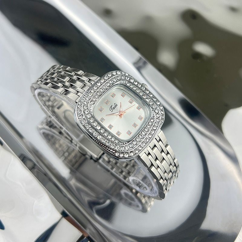 2024Fashion Ladies New Version Hot Selling Diamonds Inlaid Personalized Square Small Green Metal Retro Watches Colored Crystal Women's Girl Students Dress Decoration Watches